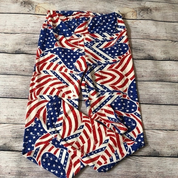 LuLaRoe Pants - LuLaRoe American Flag Print Leggings Size OS